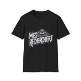 Mies recherchiert T-Shirt - Image 1